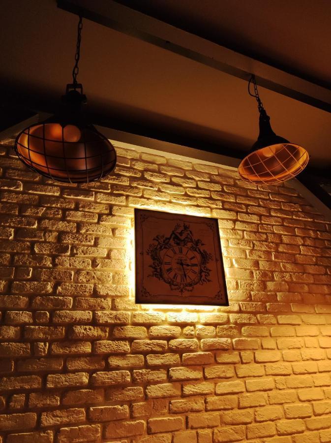 Jakaranda Hotel Istanbul Bagian luar foto
