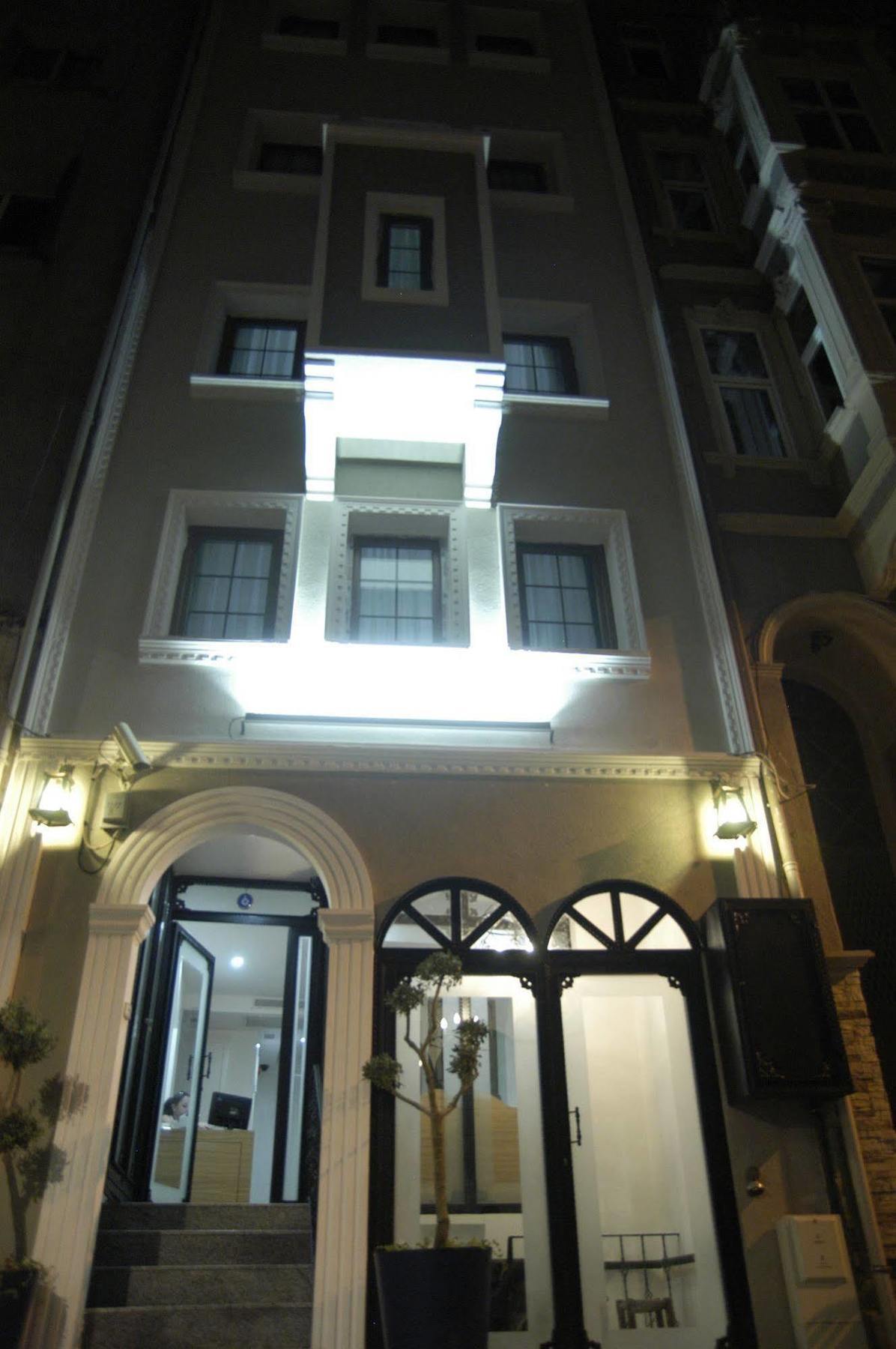Jakaranda Hotel Istanbul Bagian luar foto