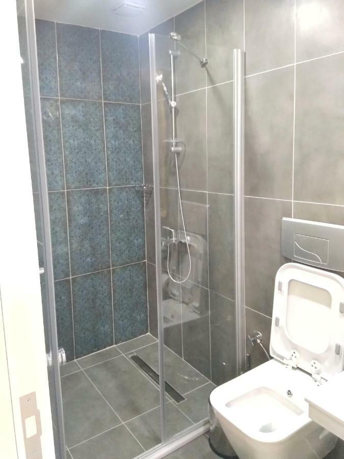 Jakaranda Hotel Istanbul Bagian luar foto