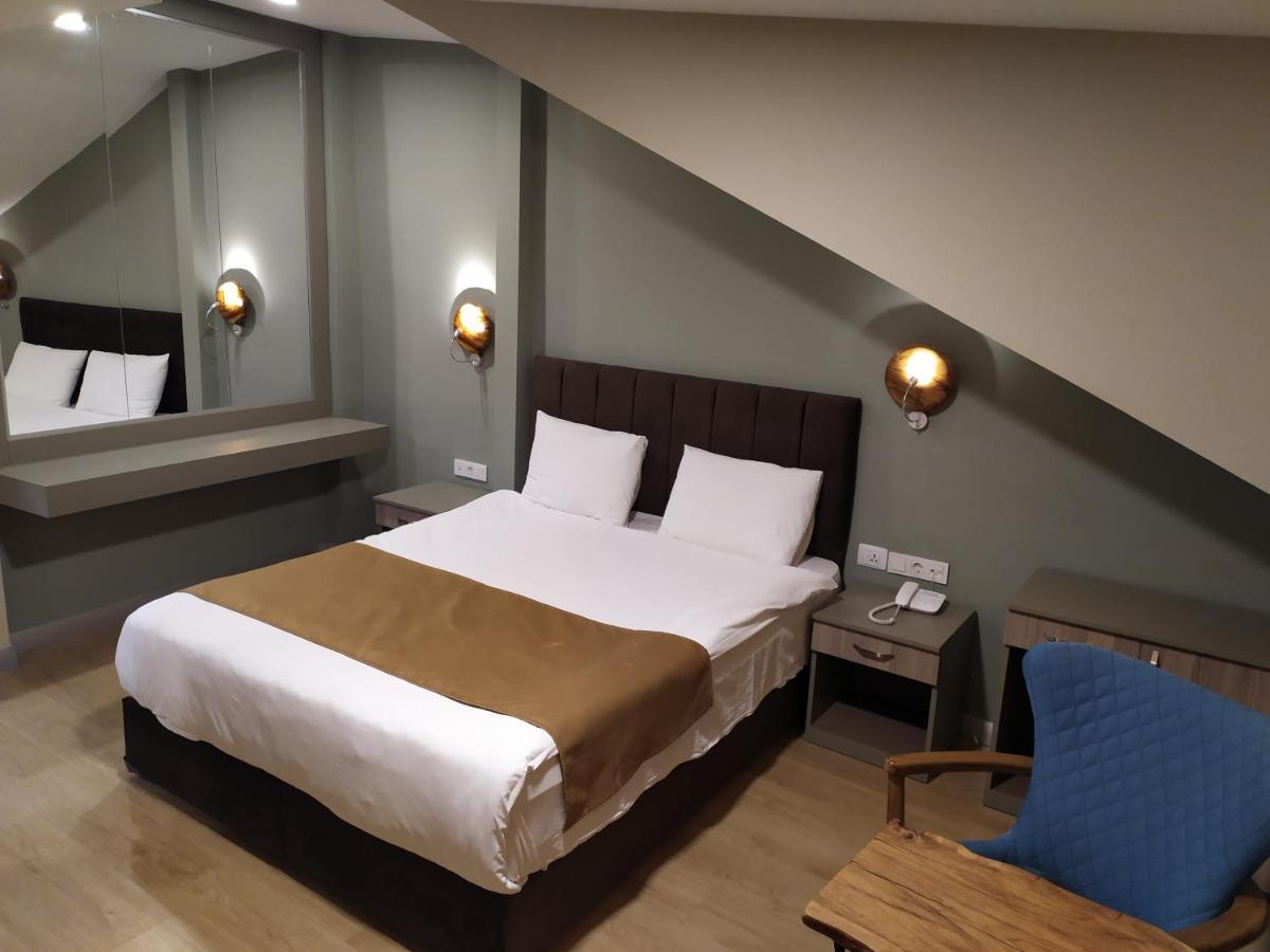 Jakaranda Hotel Istanbul Bagian luar foto