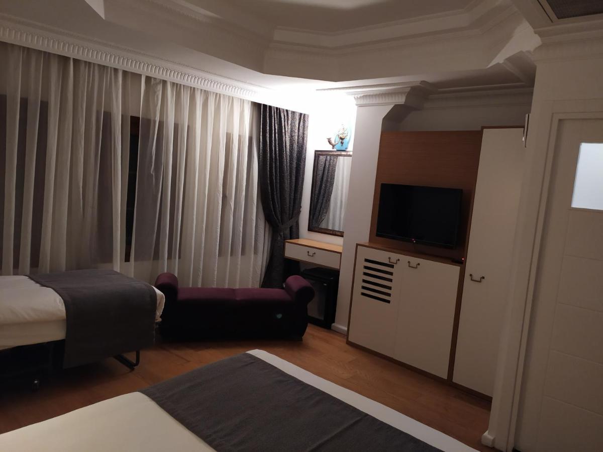 Jakaranda Hotel Istanbul Bagian luar foto